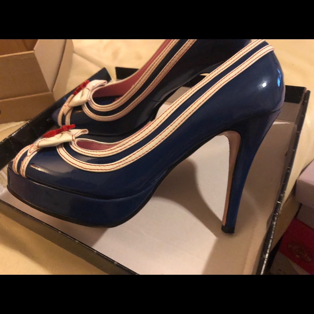 Leg Avenue, Sailor style, Patent blue,white 4.5”